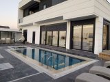 Özel Havuz, Jakuzi ve Akıllı Ev Sistemi 2+1 Villa