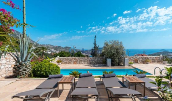 Günlük Kiralık Villalar: Lüks ve Özgürlüğün Bir Arada Olduğu Tatil Deneyimi